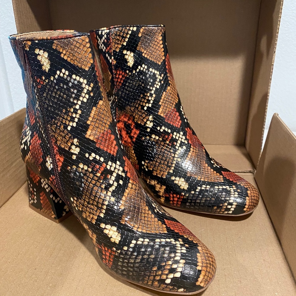*SOLD OUT* Steve Madden Faux Snake Skin Booties